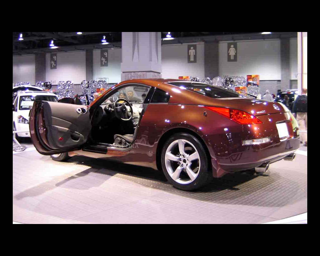 Nissan 350z Screensaver Logo